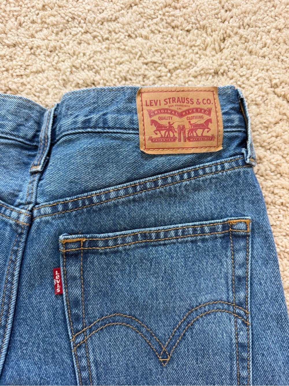 Levi's Women's Wide Leg Jeans - Medium Blue - Picture 3 of 5